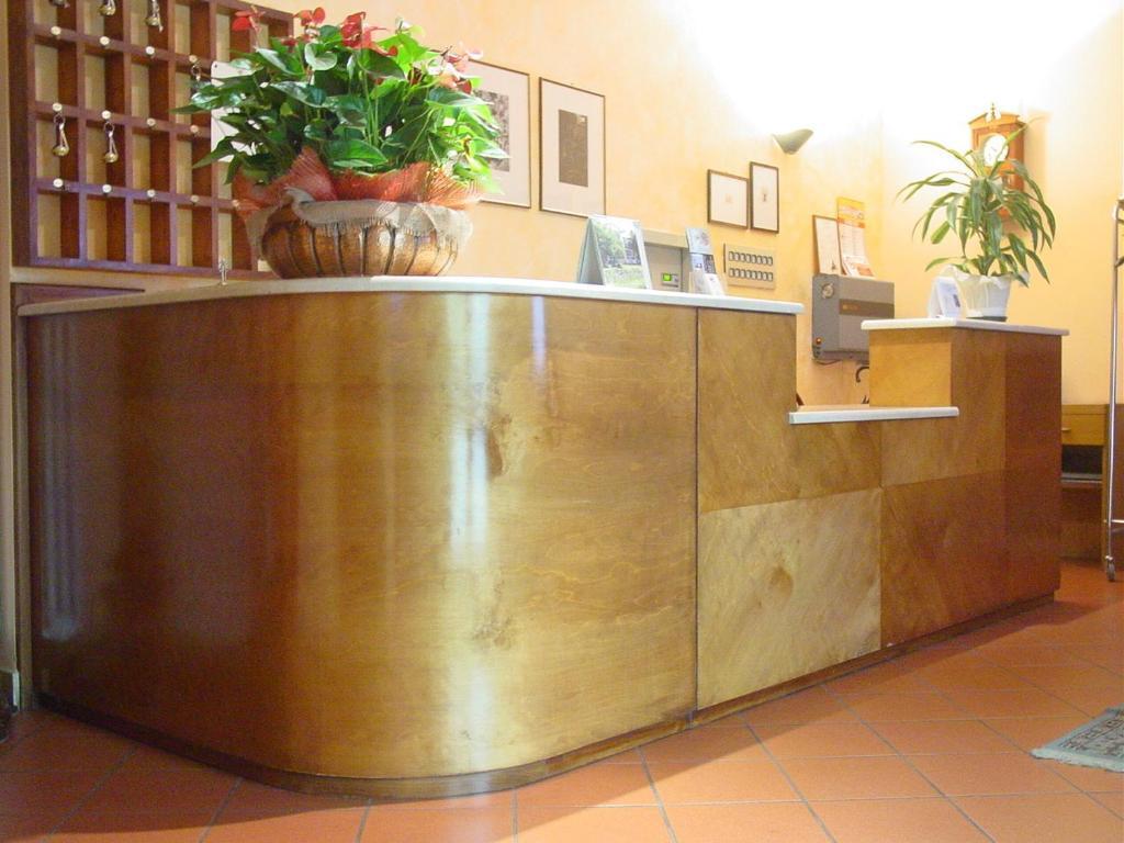 Albergo Ristorante La Scaiola Nuvolera Eksteriør billede